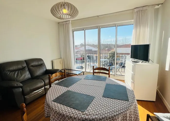 Апартаменты Le Centre Bourg, Situation Revee *